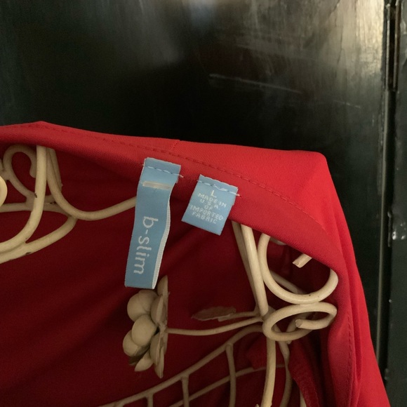 B Slim RED DRESS 😍 - Picture 3 of 5